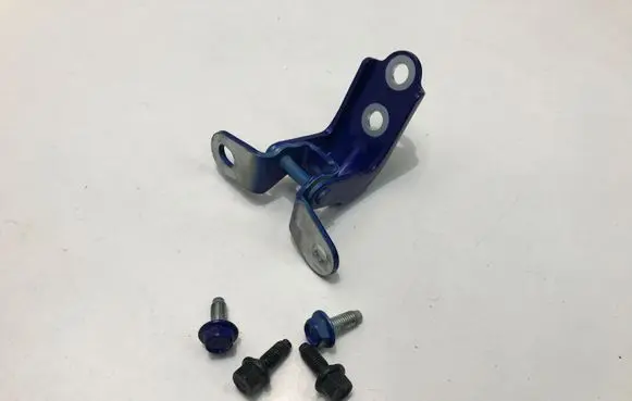 Hyundai i20 (BC3 BI3) Rear door lower hinge