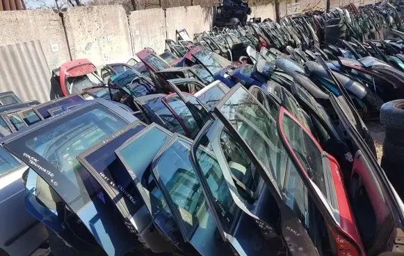 Mazda 626 Rear door