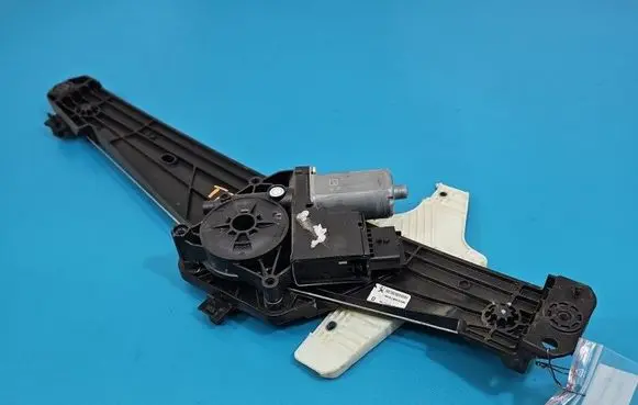 Peugeot 3008 II Rear door window regulator with motor 98303888880 IMPRK1556760