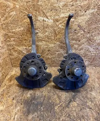 Mercedes-Benz S W220 Front wheel hub spindle knuckle