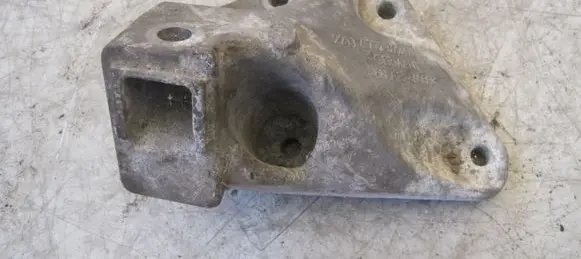 BMW 5 F10 F11 Engine mounting bracket 6777622