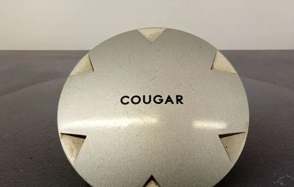 Ford Cougar R17 wheel hub/cap/trim 98BG-1000-FB