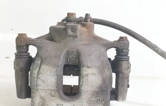 Toyota C-HR I Front brake caliper