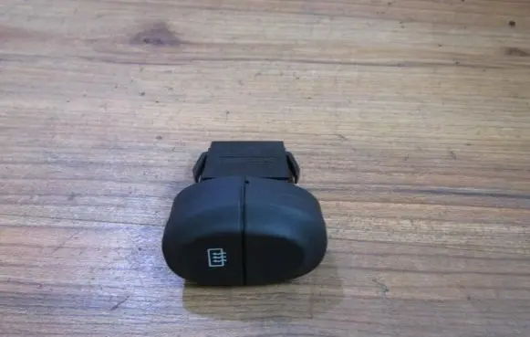 Renault Megane I Windscreen/window heater switch 429990B