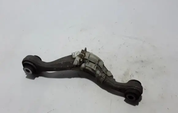 BMW 5 G30 G31 Rear upper control arm/wishbone 6883339