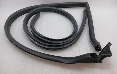 Ferrari FF Rubber seal front coupe door window 86872100