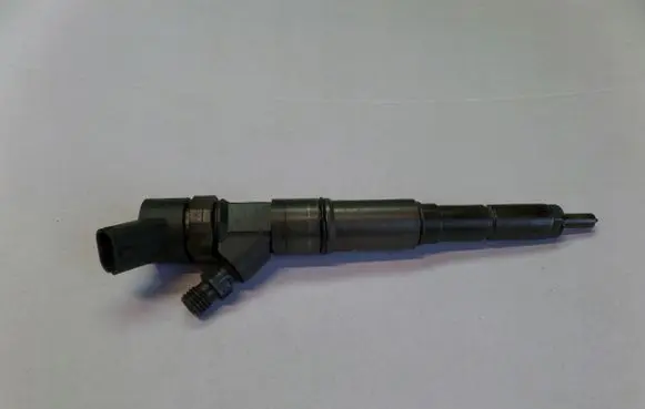 BMW 5 E39 Fuel injector 7785984