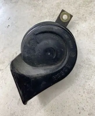 Nissan Pathfinder R51 Horn signal 703881157