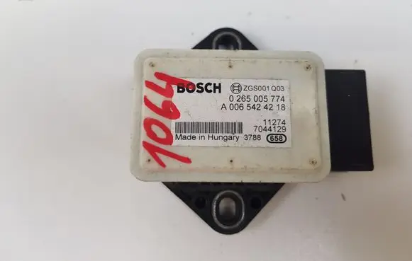 Mercedes-Benz Vito Viano W639 ESP acceleration yaw rate sensor A0065424218 0265005774