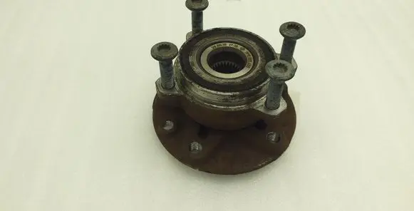 Porsche Cayenne (92A) Rear wheel hub 7P5501655 7P0501655A