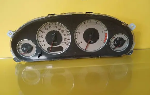 Chrysler Voyager Speedometer (instrument cluster) 
