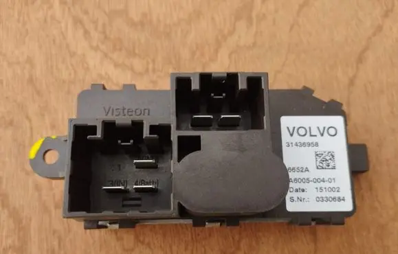 Volvo V40 Heater blower fan relay 31436958