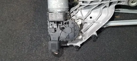 Ford Fiesta Wiper motor 0390241575 8a6117b571bb