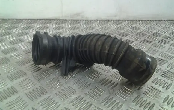 Renault Trafic II (X83) Engine coolant pipe/hose