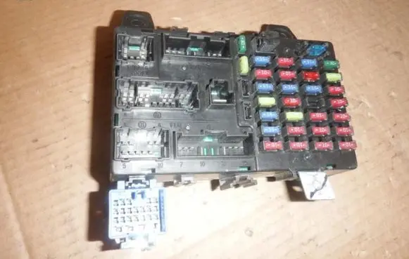 Hyundai Getz Fuse module 911981C000