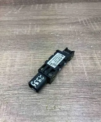Audi A6 S6 C5 4B Airbag deployment crash/impact sensor 4B0959643E