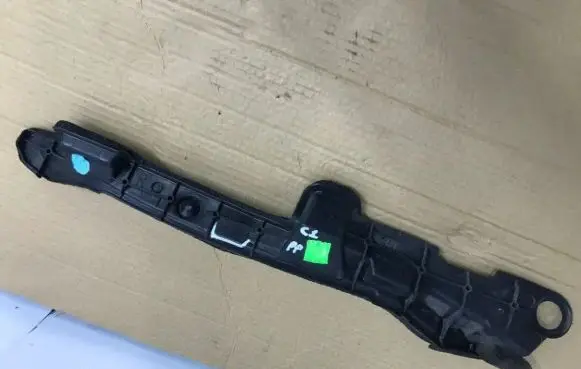 Toyota Yaris Fender foam support/seal 538270H010