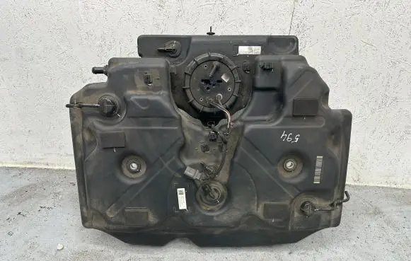 BMW 3 E90 E91 AdBlue liquid reservoir 7204623 16197204623