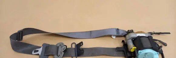 Nissan Navara D22 Front seatbelt 0431014 E40431014 N2306