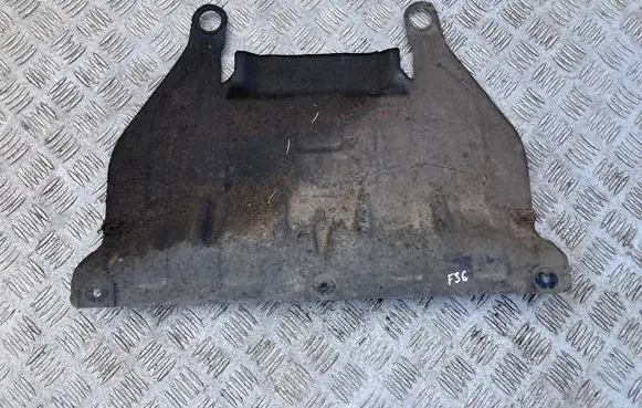BMW 4 F36 Gran coupe Engine splash shield/under tray 6850067