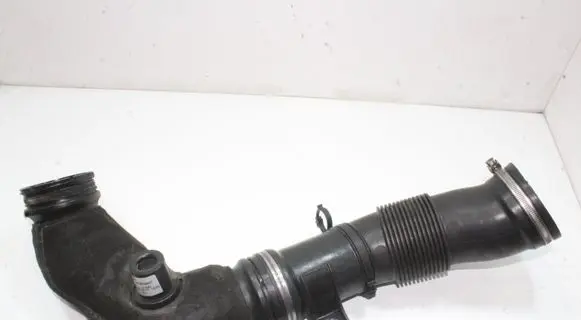 Maserati Ghibli Air intake duct part 670004643 670030057