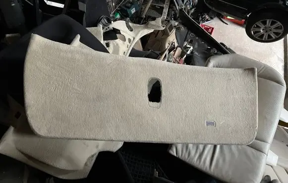 Mercedes-Benz E W211 Tailgate/boot cover trim set 