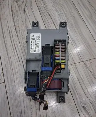 Fiat 500X Comfort/convenience module 00518525990