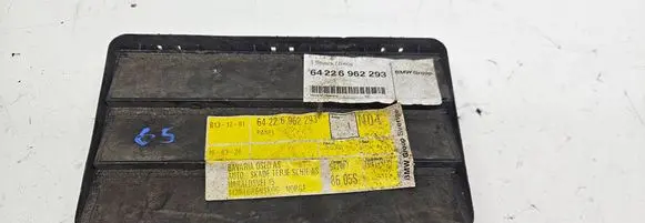 BMW 5 F10 F11 Quarter panel pressure vent 6962293