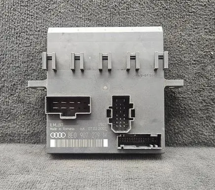 Audi A4 S4 B7 8E 8H Comfort/convenience module 8E0907279M
