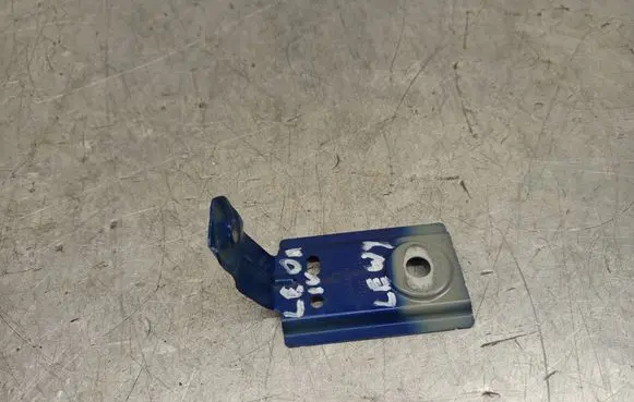 Fender mounting bracket