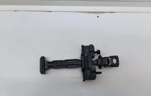 BMW X6 G06 Rear door check strap stopper 7451347