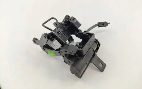 Opel Astra H Tailgate/trunk/boot lock/catch/latch 13197820
