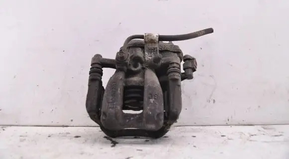 Opel Insignia B Rear brake caliper 84199608