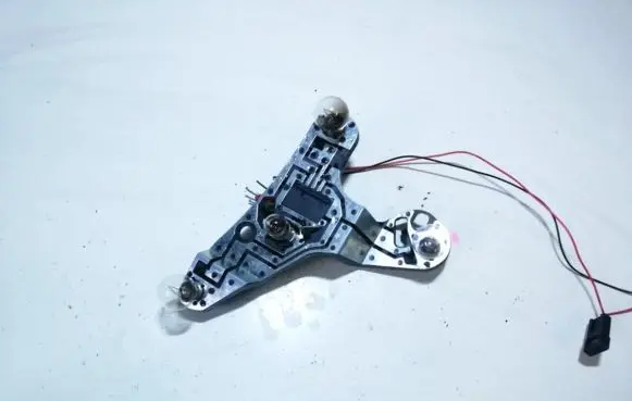 Toyota Avensis T250 Tail light bulb cover holder 89028786