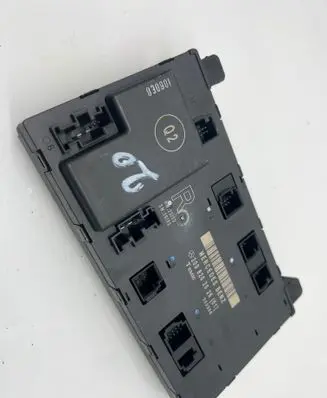 Mercedes-Benz CLK A209 C209 Door control unit/module 2098202026