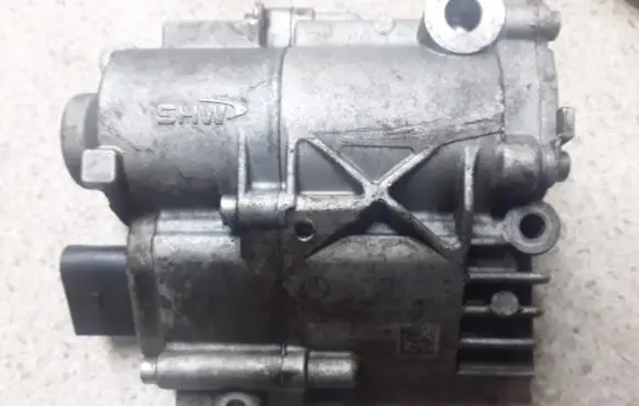 Mercedes-Benz E W212 Oil pump A2212700197