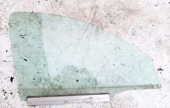 Opel Corsa B Front door window glass four-door as2