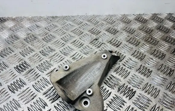 Audi A6 S6 C5 4B Gearbox mounting bracket 8D0399113AT