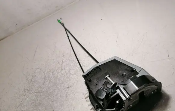 Toyota Yaris Rear door lock