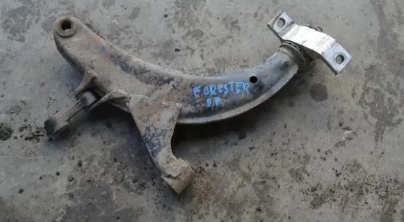 Subaru Forester SF Front lower control arm/wishbone E025TER