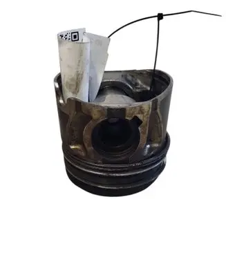 Opel Astra J Piston 1111
