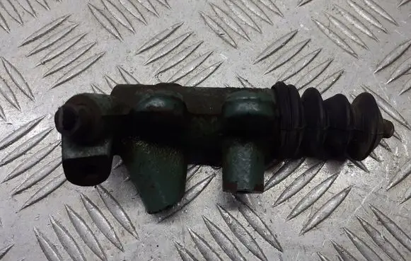 Toyota Auris 150 Clutch slave cylinder 