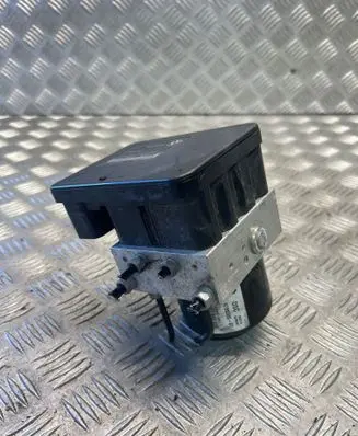 BMW 3 E92 E93 ABS Pump 6789301