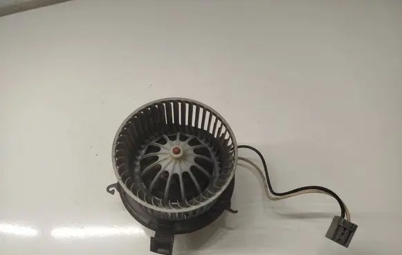 Opel Zafira C Heater fan/blower 25020140