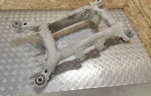 BMW 5 E60 E61 Rear axle beam 6770827 180804344 300782966