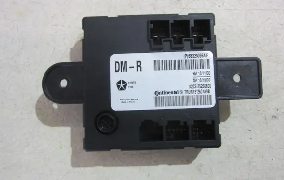 Chrysler Pacifica Door control unit/module 68225096