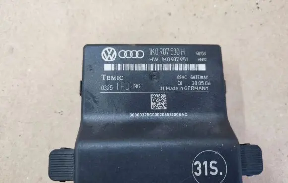 Volkswagen PASSAT B7 Gateway control module 1K0907530H