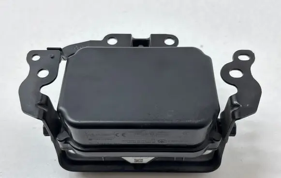 Toyota Highlander XU50 Distronic sensor radar 10R048641 8821007010 2300007520