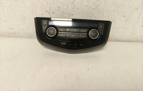 Nissan X-Trail T32 Air conditioner control unit module 275004EA0A