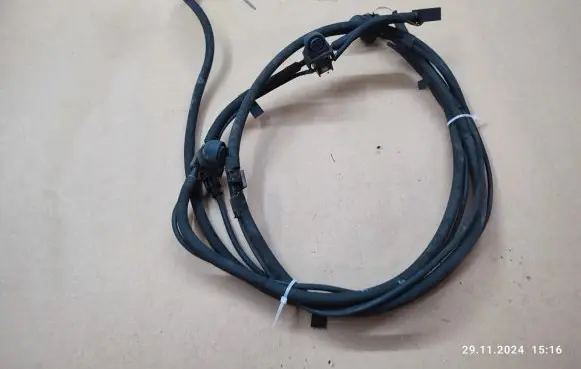 Mercedes-Benz E C207 W207 Windshield washer spray nozzle 3U204
